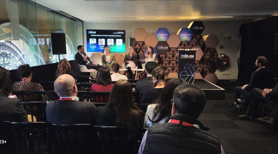 美国总统特朗普:寻求国会支持以资金推动金穹计划