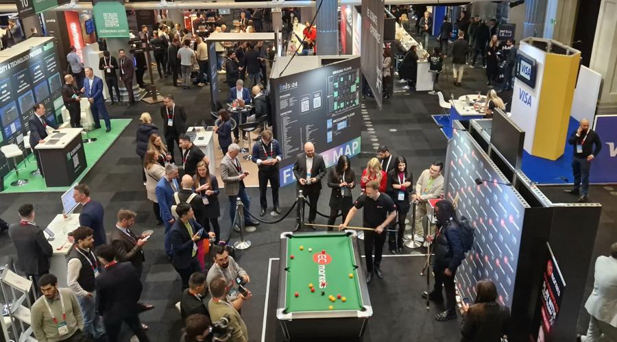 3 月 6 日，阿丽亚娜 6 运载火箭成功完成首个商业发射