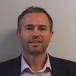 欧股主要指数收盘表现各异